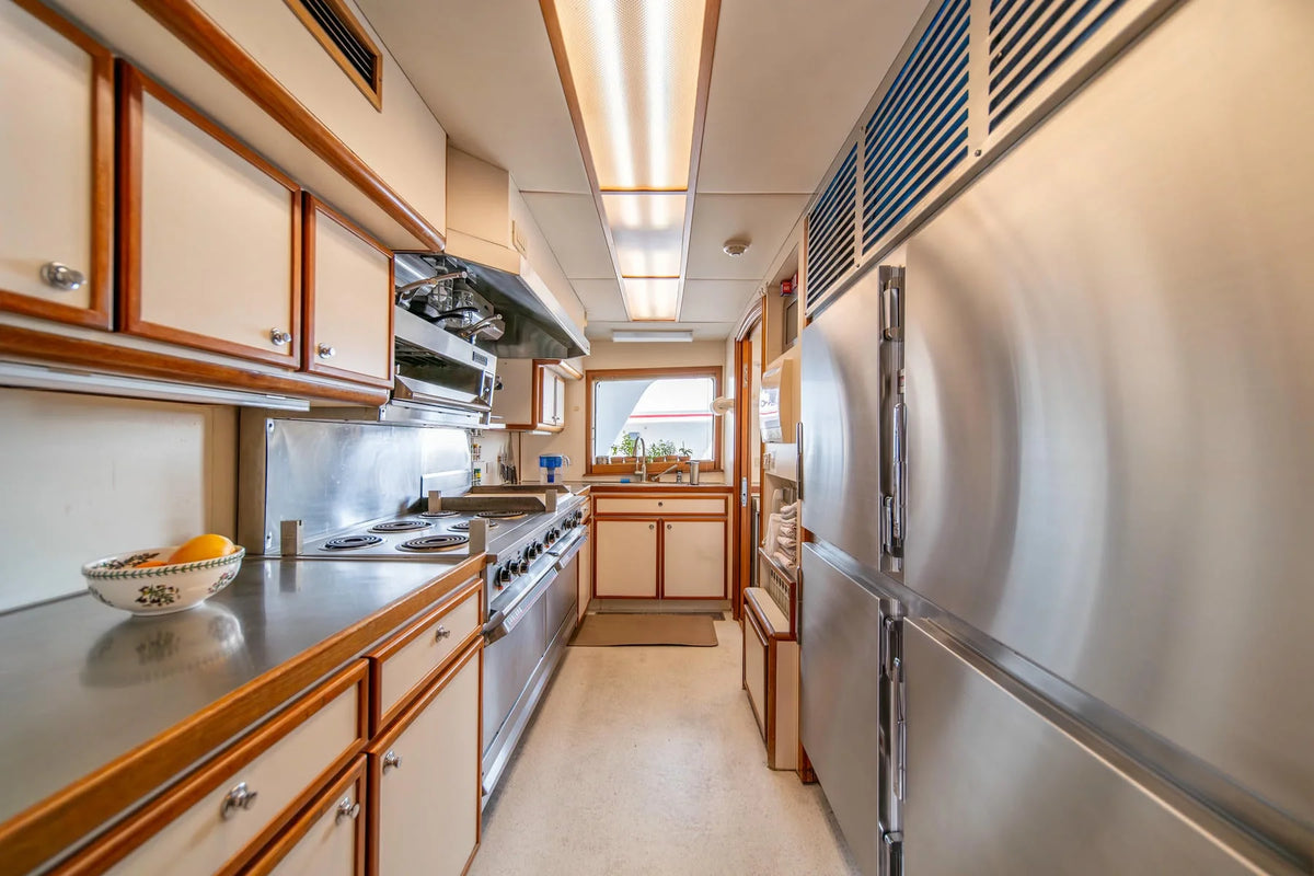 M/Y Escape