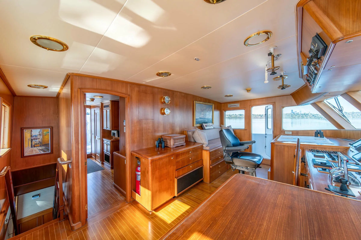 M/Y Escape