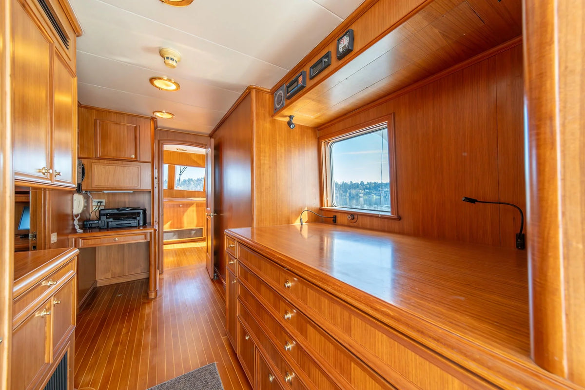 M/Y Escape