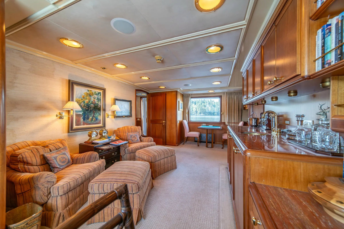M/Y Escape