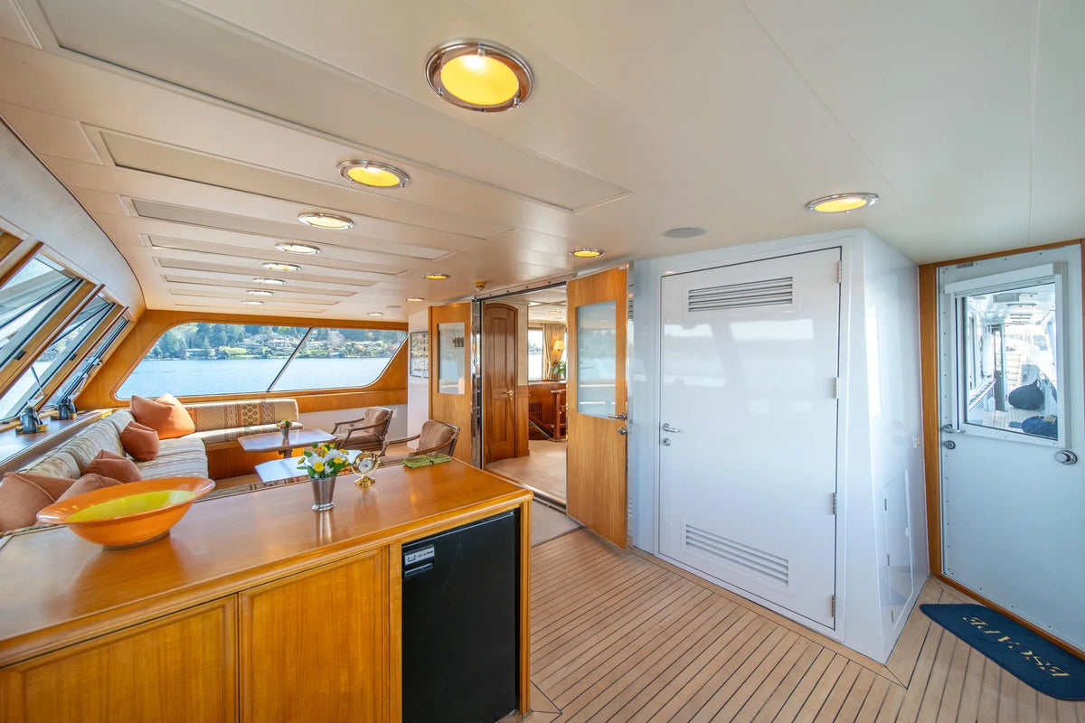 M/Y Escape