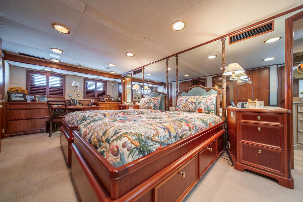M/Y Escape