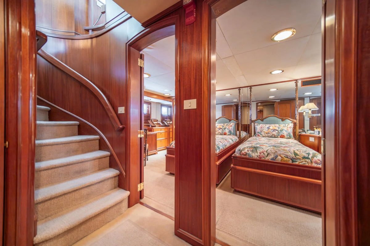 M/Y Escape