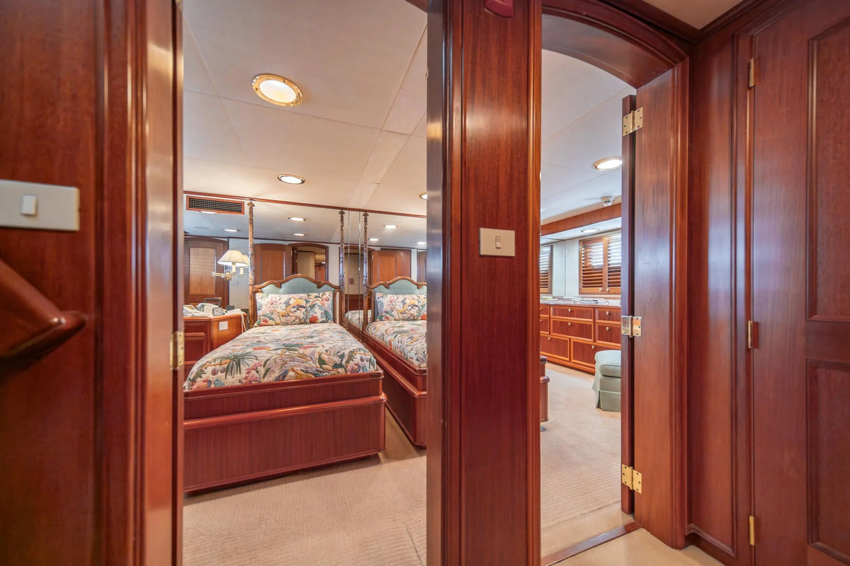 M/Y Escape
