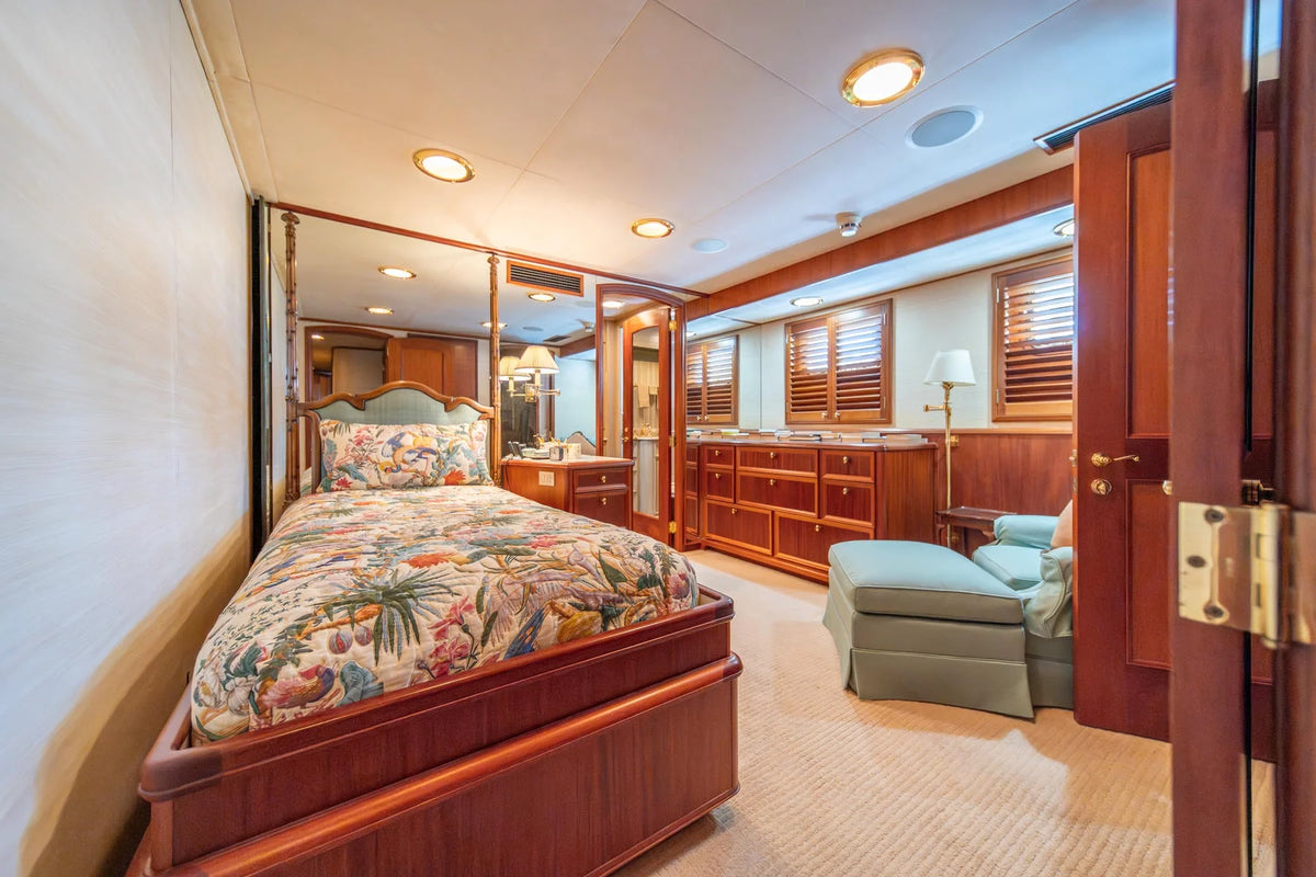 M/Y Escape