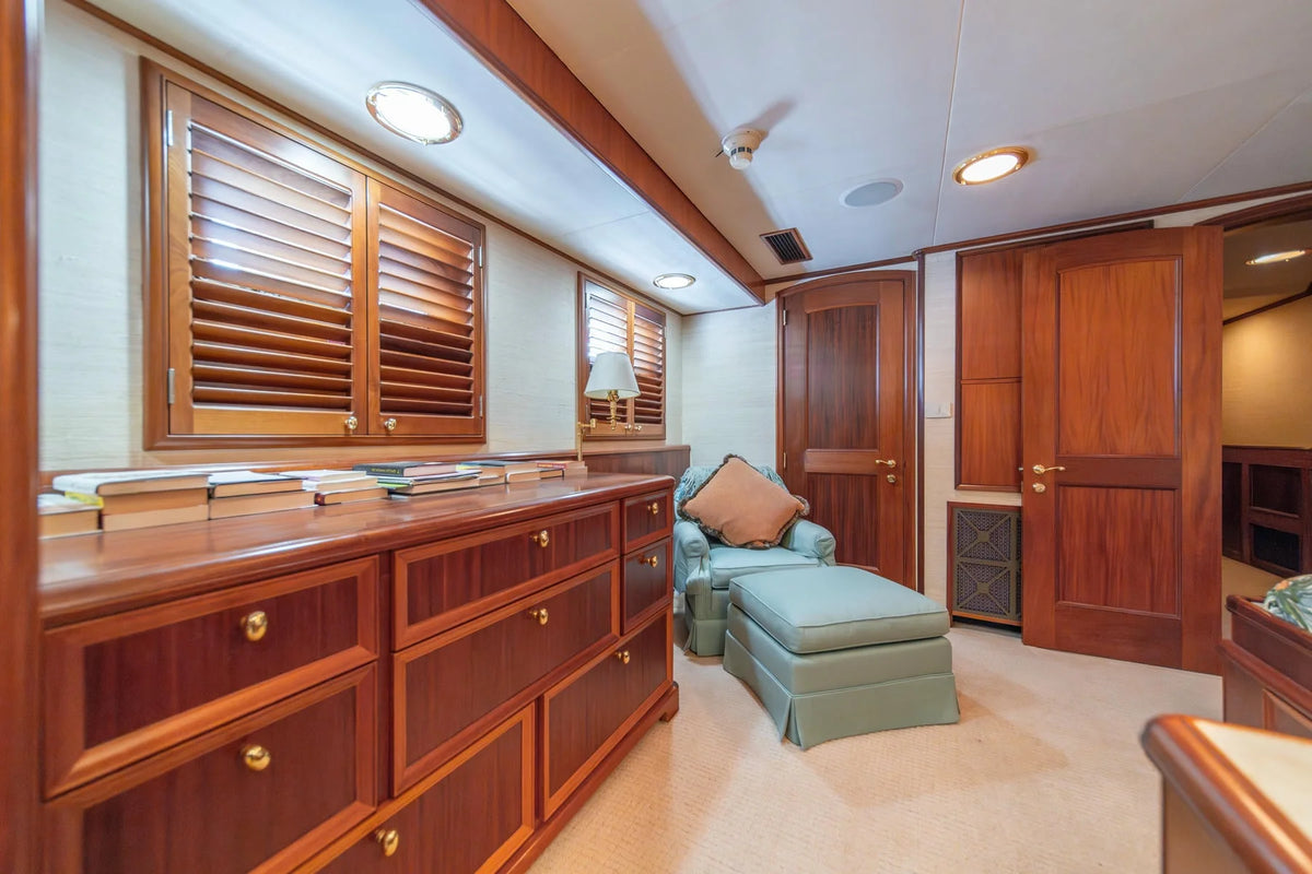 M/Y Escape