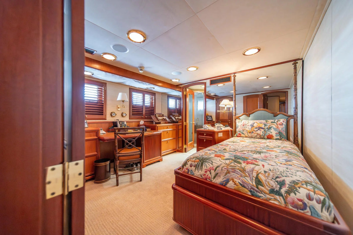M/Y Escape