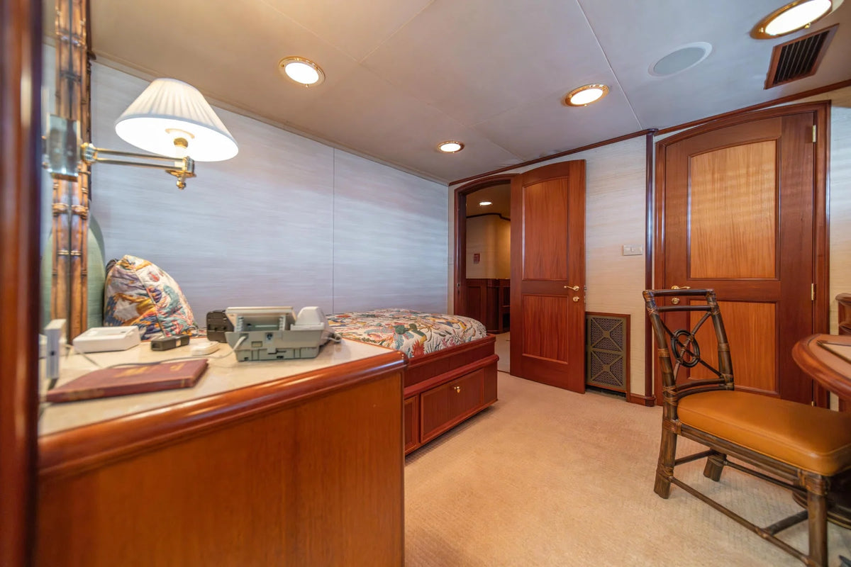 M/Y Escape