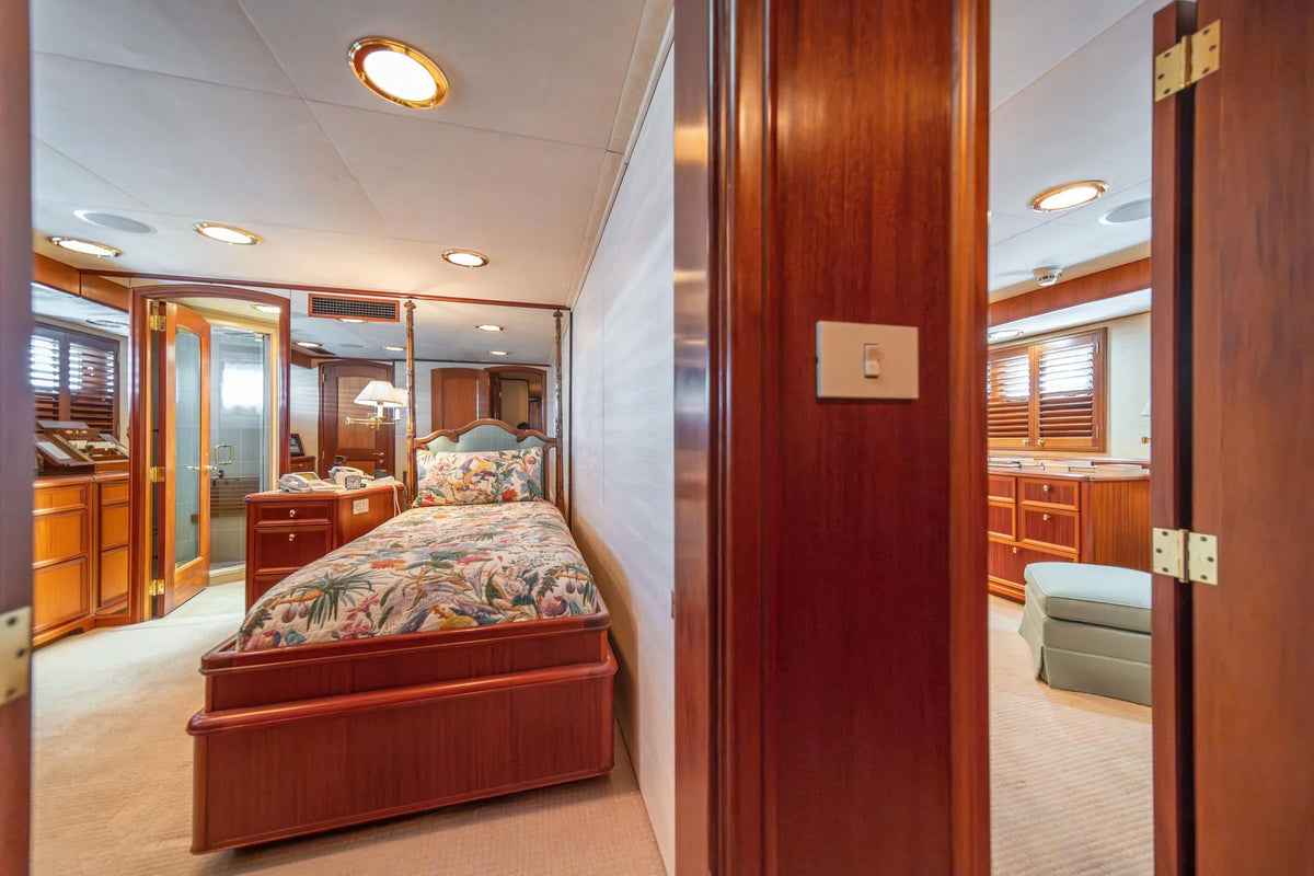 M/Y Escape