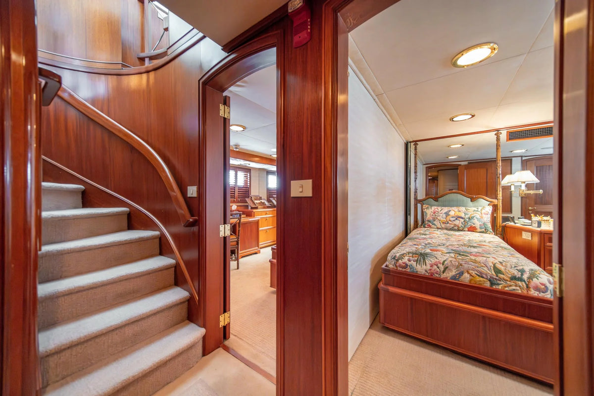 M/Y Escape