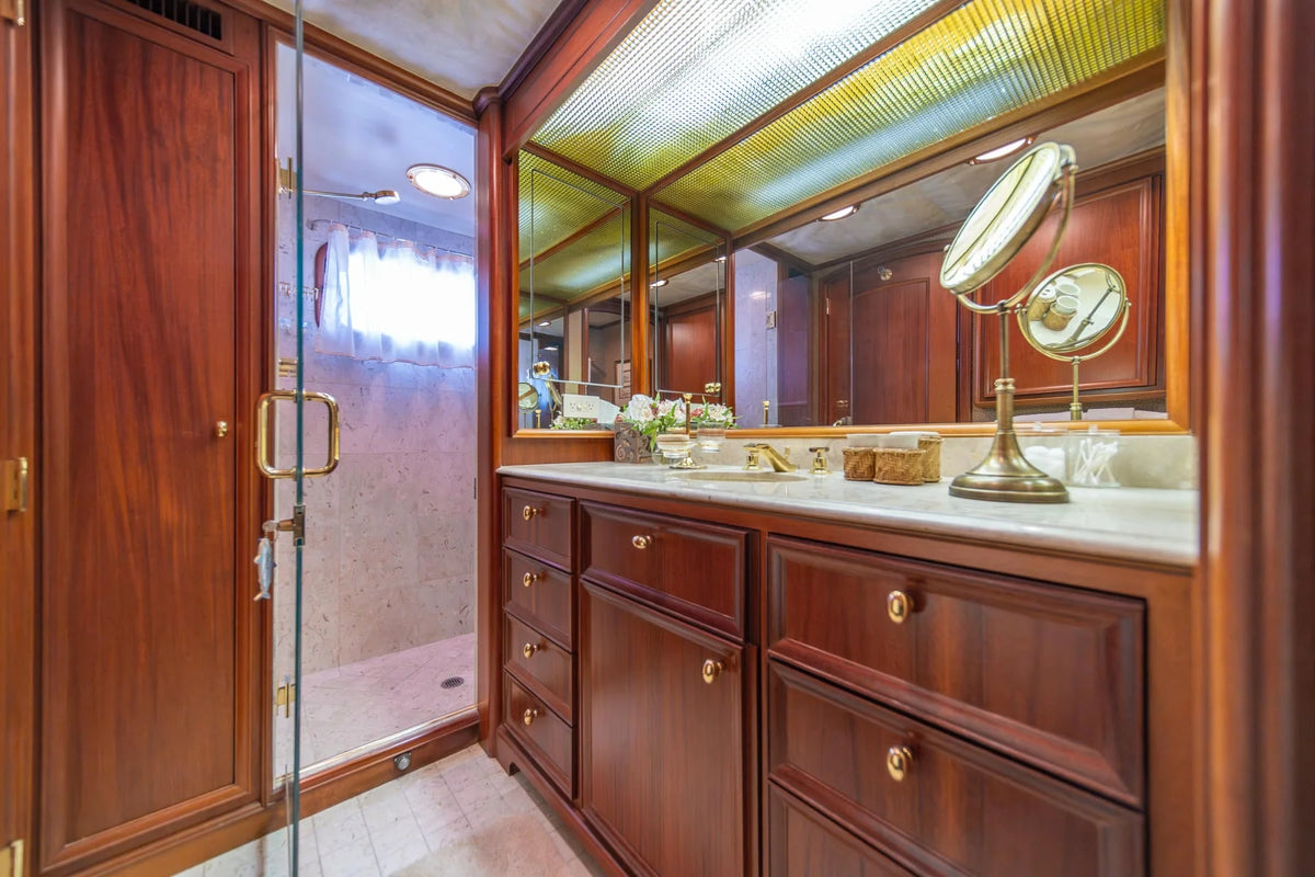 M/Y Escape