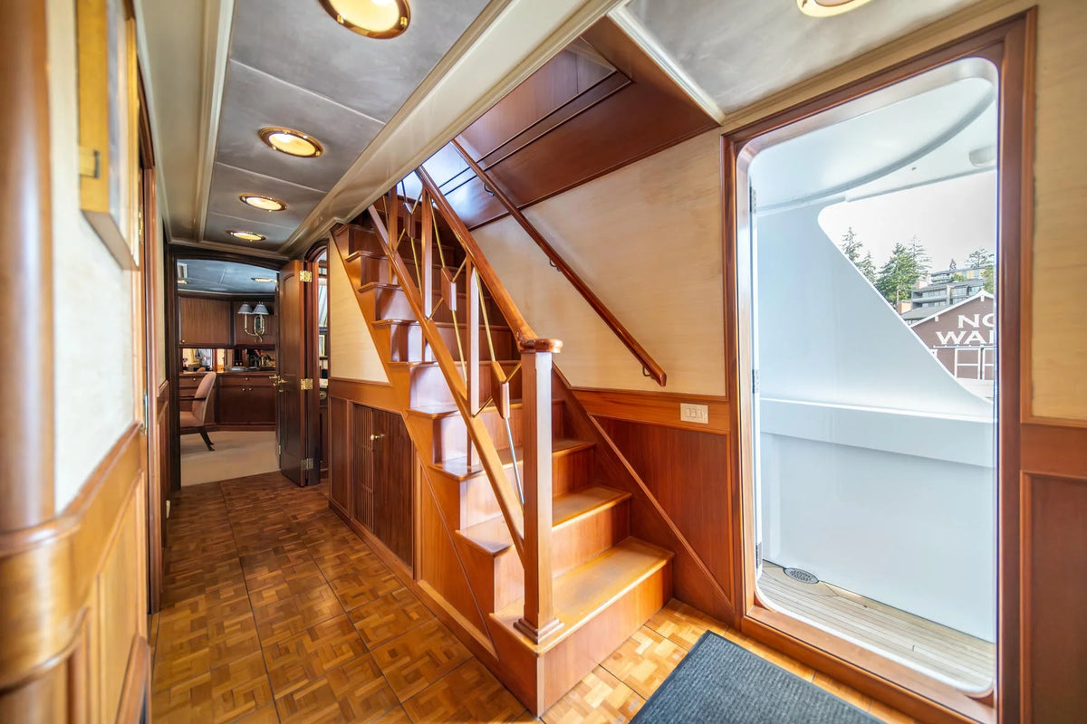 M/Y Escape